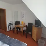 Brauner Hirsch Kro Hannoversch Münden