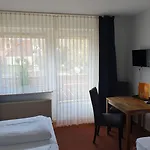 Brauner Hirsch 2*