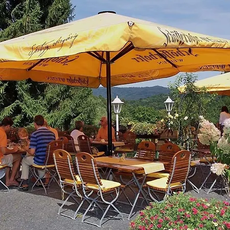 Brauner Hirsch Πανδοχείο