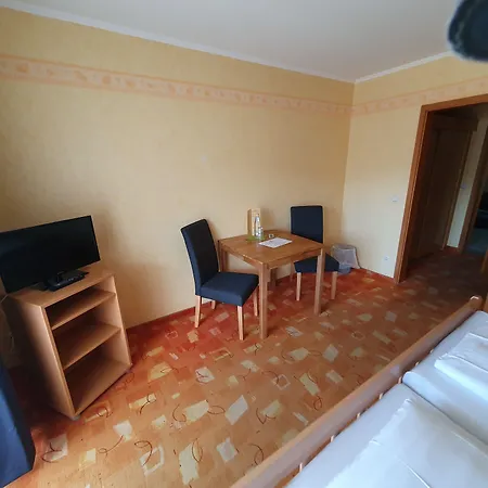 Brauner Hirsch 2* Hannoversch Münden