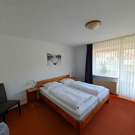Brauner Hirsch 2*