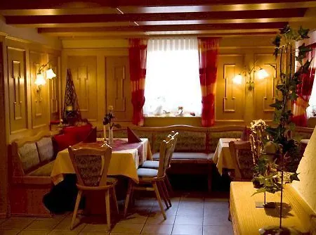 Brauner Hirsch 2* Hannoversch Münden